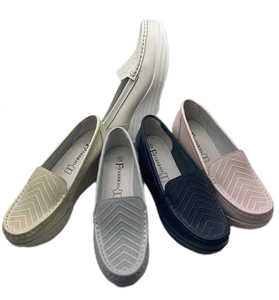 Wholesale custom ladies casual fashion classic leather comfortable Retro women shoes casual loafer shoes