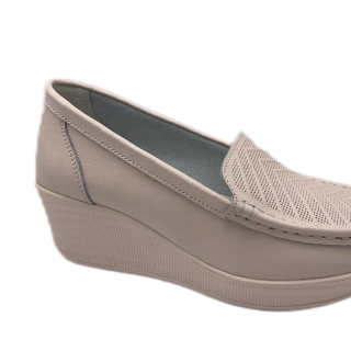 Wholesale custom ladies casual fashion classic leather comfortable Retro women shoes casual loafer shoes