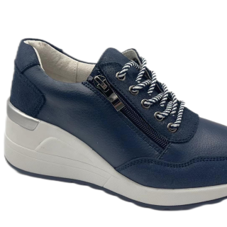 Women's Action Leather Tennis Shoes Low Top lace up Casual Shoes Comfortable lady girl's white flat shoes sneakers for women