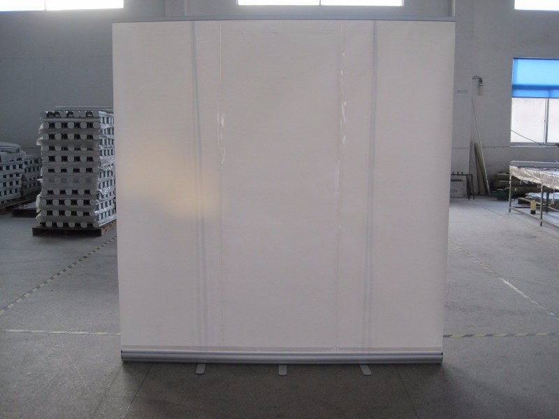 거대한 개폐식 배너 스탠드