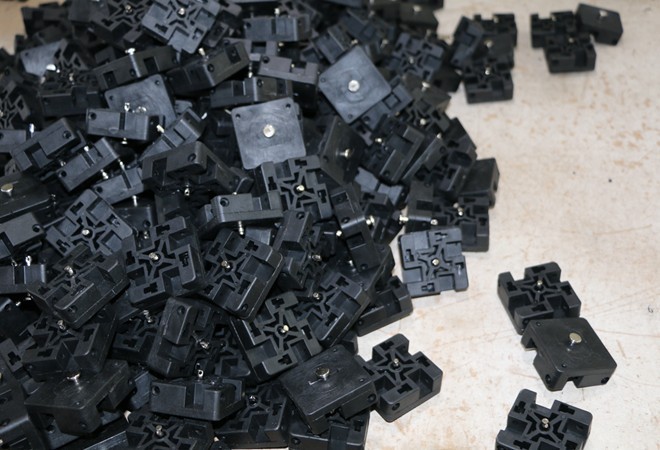 Display a molla dritto