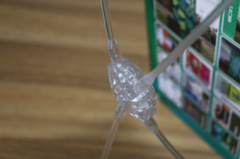 منضدية صغيرة X بانر حامل