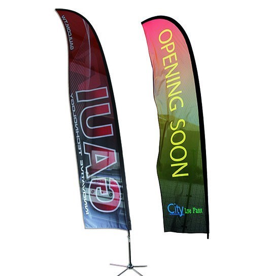 Bandera de pluma media