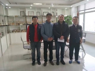 Client din Mongolia Vino să verificăm mașina noastră de pâine în aprilie 2017