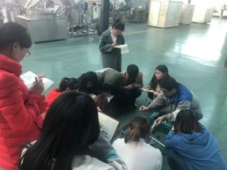 Training our company Trade sales to learn floating fish feed production line knowledge