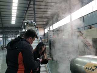 Iran customers for 300kg/h pet dog cat food making machine line