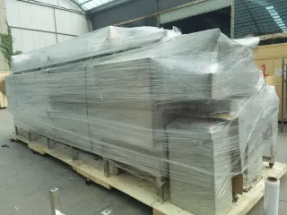 Linha de máquina de embalagem de lanches tufados para clientes da Rússia
