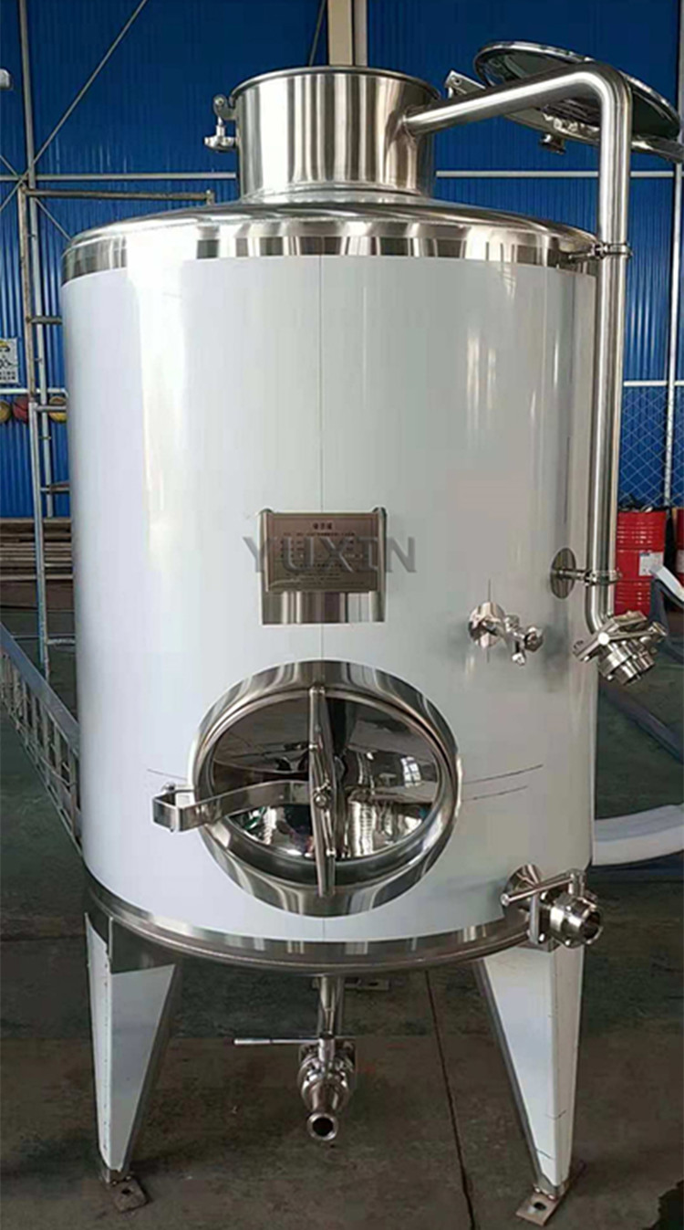 wine fermenting tank