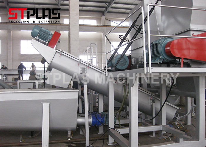 Screw loader PET flakes recycling machine