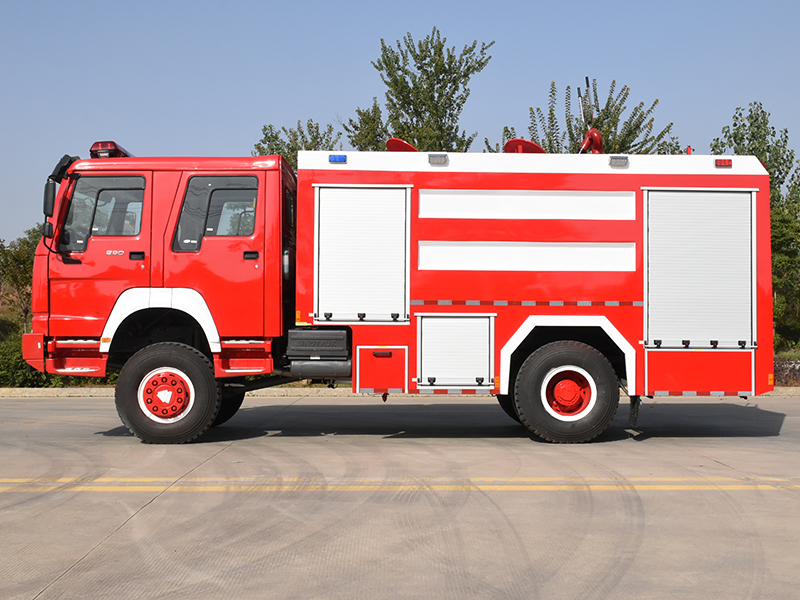 Fire fighting truck
