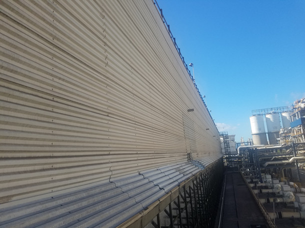 Cooling tower winding wall