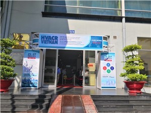 ЛАТІНО ВІДПОВІДІТЬСЯ ВИСТАВЦІ ВІТНАМУ ВІКТНА