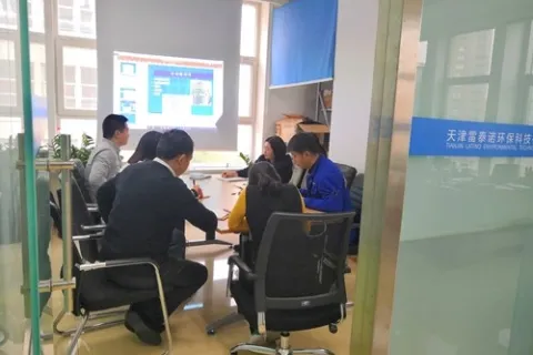 Latino 'Ini traning profesional untuk menara pendingin