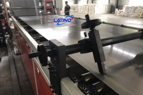 Nouvelle ligne de production de film de remplissage PVC dans notre usine