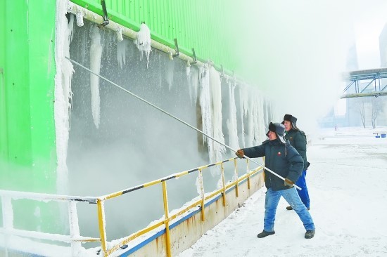 Entretien de la tour de refroidissement par temps glacial