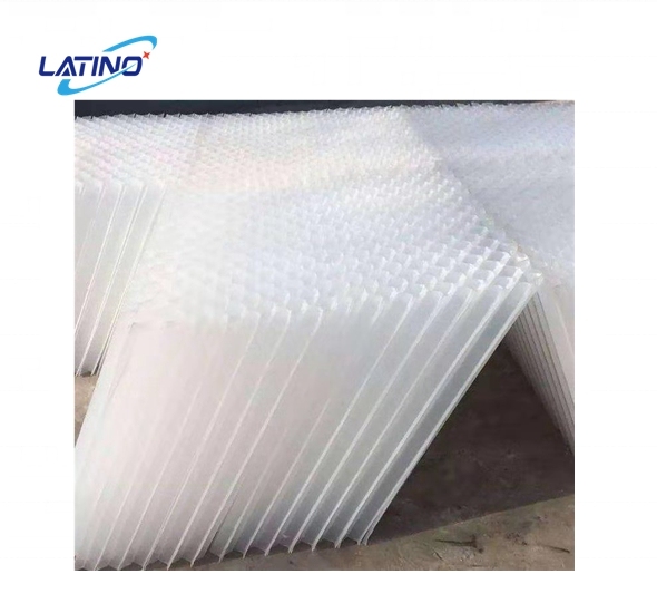 ผู้ตั้งถิ่นฐานท่อพีวีซีสีน้ำเงิน Lamella