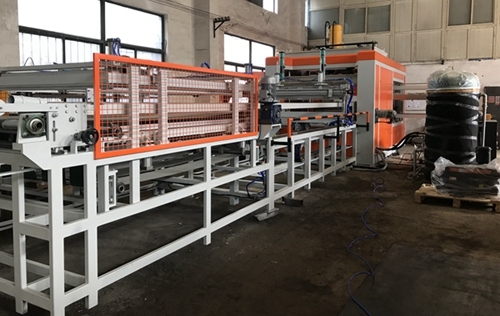 Machine de formage de remplissage de tour de refroidissement