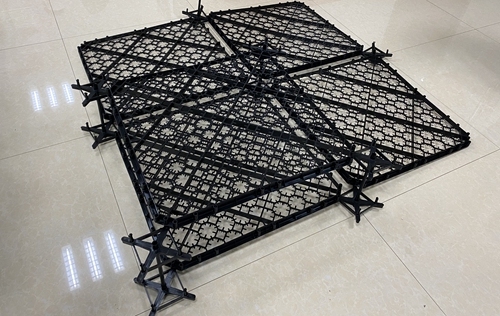 Deuxième expédition pour le remplissage de la grille dorée de la tour de refroidissement et ses pièces