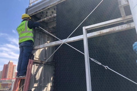 交換後、北京鉄道駅の冷却塔の準備が整いました