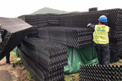Technical renovation project of seawater circulating cooling tower for power plants
