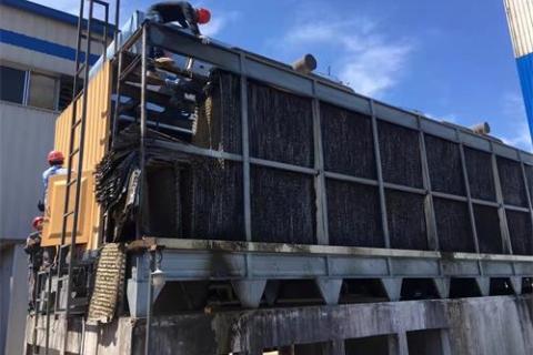 صيانة واستبدال برج تبريد محطة توليد الطاقة